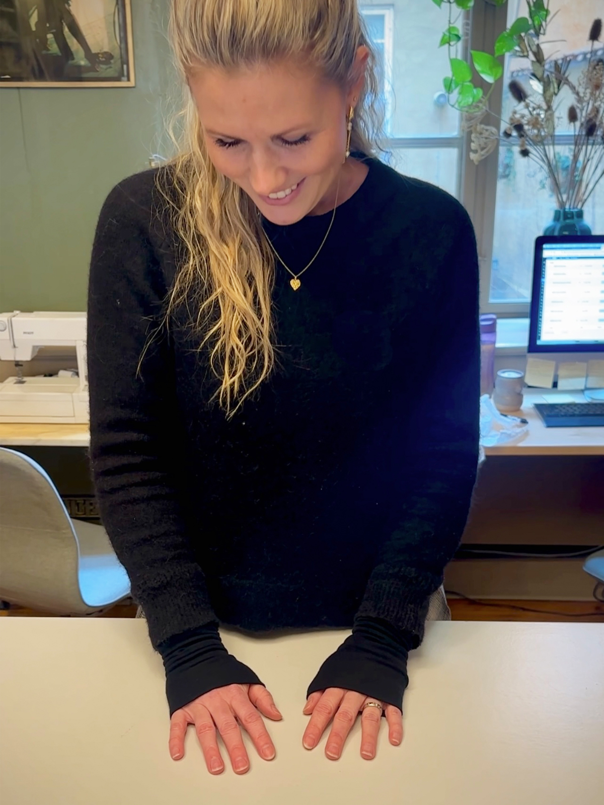 Håndledsvarmere i superblødt uld- Sort - Billede 4