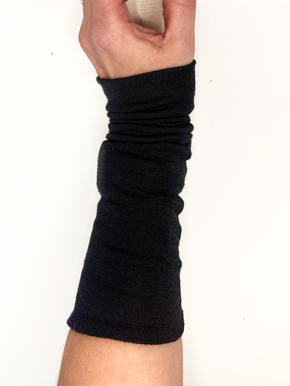 Håndledsvarmere i superblødt uld- Sort - Billede 3